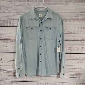 AE77 NEW Light Wash Denim Cotton Button Up Shirt Men’s Small